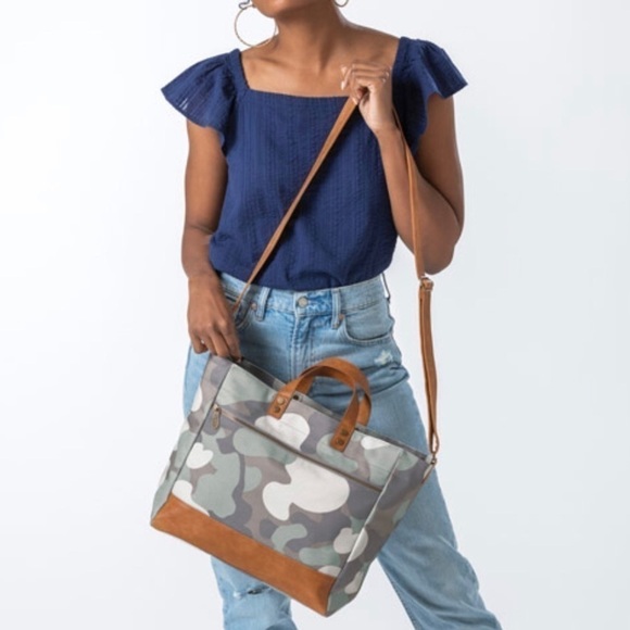 Soft Camo Step Up Tote - Picture 2 of 9